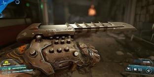 DoomBlade в реальной жизни. Фанат создал смертельное оружие из Doom Eternal
